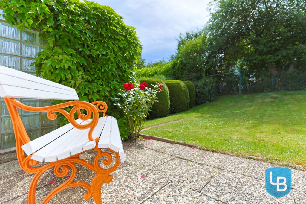 Immobilienangebot - Schwentinental - Alle & Rest (Wohnen) - Doppelhaushälfte mit Modernisierungsbedarf nahe des Schwentineparks