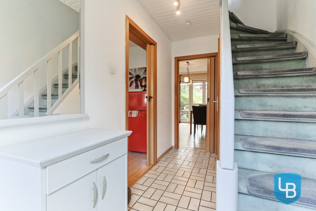 Immobilienangebot - Kiel - Alle & Rest (Wohnen) - Kleine Wohnoase mit Renovierungsbedarf sucht neuen Eigentümer!