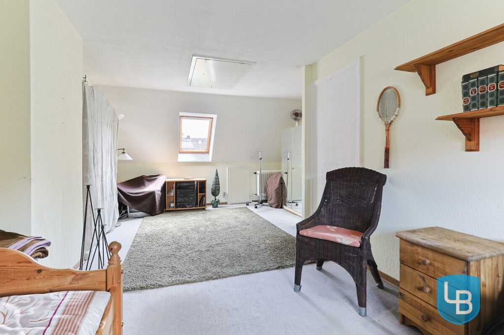 Immobilienangebot - Kiel - Alle & Rest (Wohnen) - Kleine Wohnoase mit Renovierungsbedarf sucht neuen Eigentümer!
