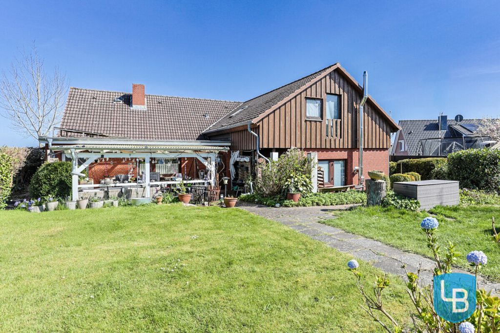 Immobilienangebot - Panker / Darry - Alle & Rest (Wohnen) - Pferdefreunde aufgepasst – EFH mit Einliegerwohnung & Koppelflächen