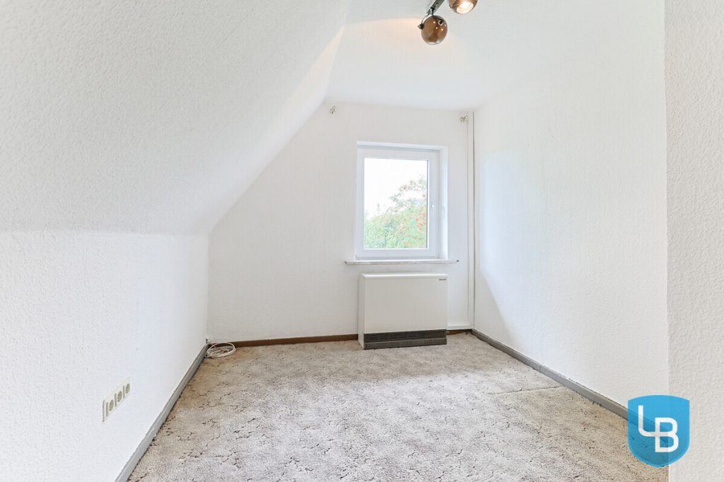 Immobilienangebot - Wahlstorf - Alle & Rest (Wohnen) - Reetdach-Doppelhaushälfte mit großem Grundstück – viel Potenzial für individuelle Gestaltung