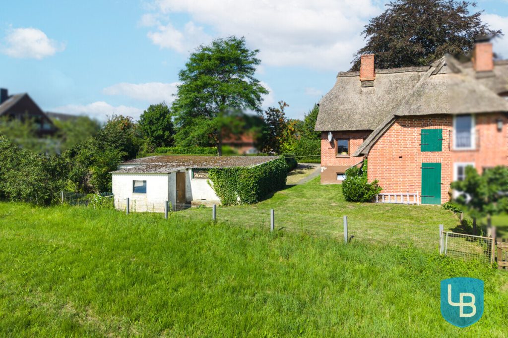 Immobilienangebot - Wahlstorf - Alle & Rest (Wohnen) - Reetdach-Doppelhaushälfte mit großem Grundstück – viel Potenzial für individuelle Gestaltung