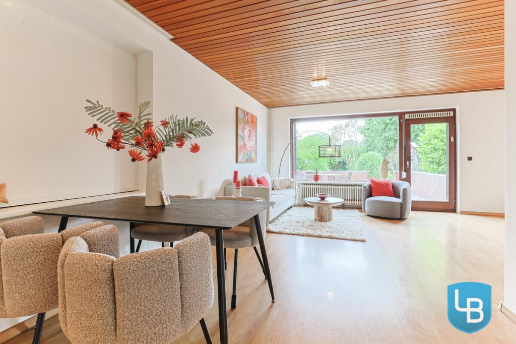 Immobilienangebot - Kiel / Mettenhof - Alle & Rest (Wohnen) - Mehr Platz geht nicht! Reihenendhaus mit Einliegerwohnung und Doppelgarage in Kiel-Mettenhof!