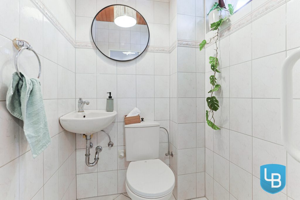 Immobilienangebot - Kiel / Mettenhof - Alle & Rest (Wohnen) - Mehr Platz geht nicht! Reihenendhaus mit Einliegerwohnung und Doppelgarage in Kiel-Mettenhof!