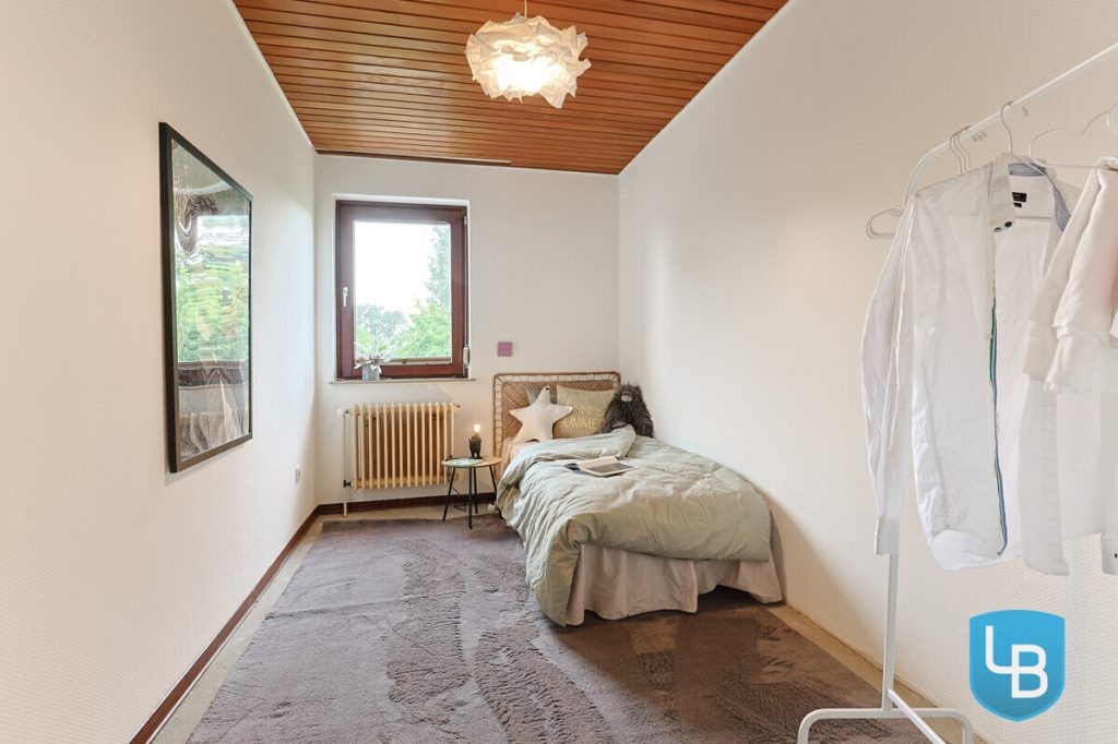 Immobilienangebot - Kiel / Mettenhof - Alle & Rest (Wohnen) - Mehr Platz geht nicht! Reihenendhaus mit Einliegerwohnung und Doppelgarage in Kiel-Mettenhof!