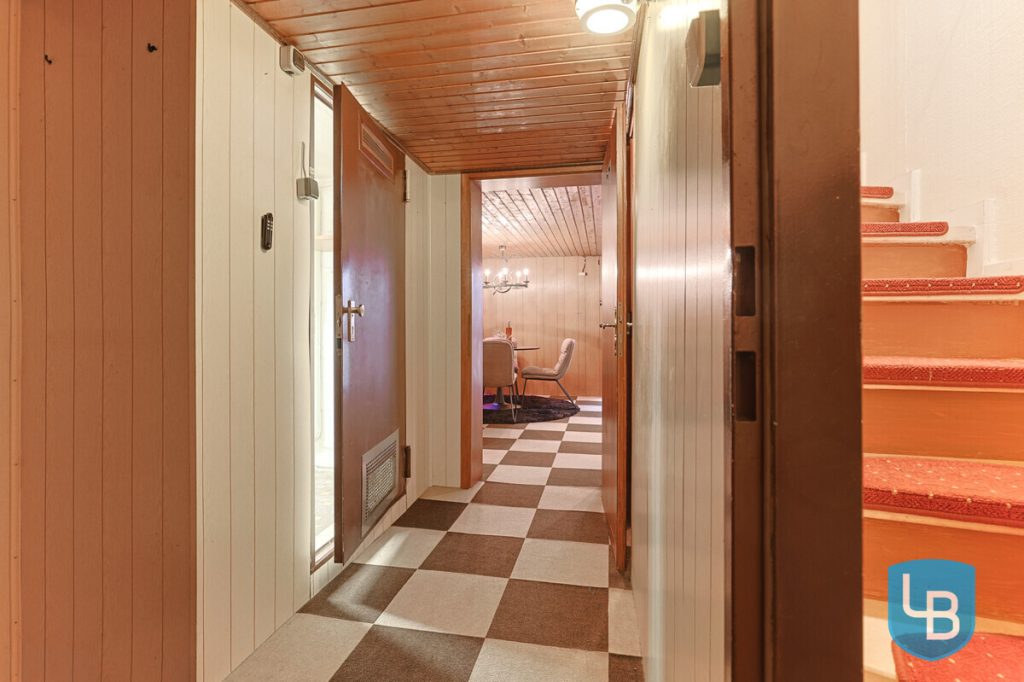 Immobilienangebot - Kiel / Mettenhof - Alle & Rest (Wohnen) - Mehr Platz geht nicht! Reihenendhaus mit Einliegerwohnung und Doppelgarage in Kiel-Mettenhof!
