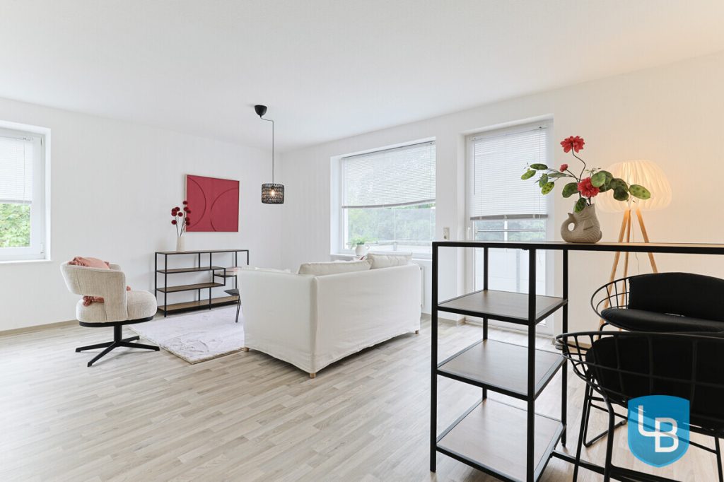 Immobilienangebot - Kiel / Mettenhof - Alle & Rest (Wohnen) - Mehr Platz geht nicht! Reihenendhaus mit Einliegerwohnung und Doppelgarage in Kiel-Mettenhof!