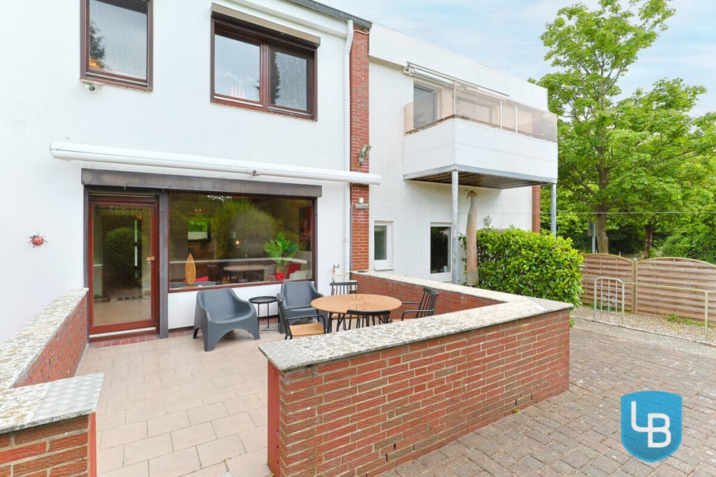Immobilienangebot - Kiel / Mettenhof - Alle & Rest (Wohnen) - Mehr Platz geht nicht! Reihenendhaus mit Einliegerwohnung und Doppelgarage in Kiel-Mettenhof!