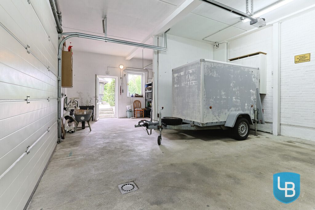 Immobilienangebot - Kiel / Mettenhof - Alle & Rest (Wohnen) - Mehr Platz geht nicht! Reihenendhaus mit Einliegerwohnung und Doppelgarage in Kiel-Mettenhof!