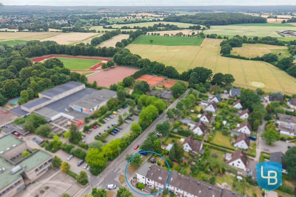 Immobilienangebot - Kiel / Mettenhof - Alle & Rest (Wohnen) - Mehr Platz geht nicht! Reihenendhaus mit Einliegerwohnung und Doppelgarage in Kiel-Mettenhof!