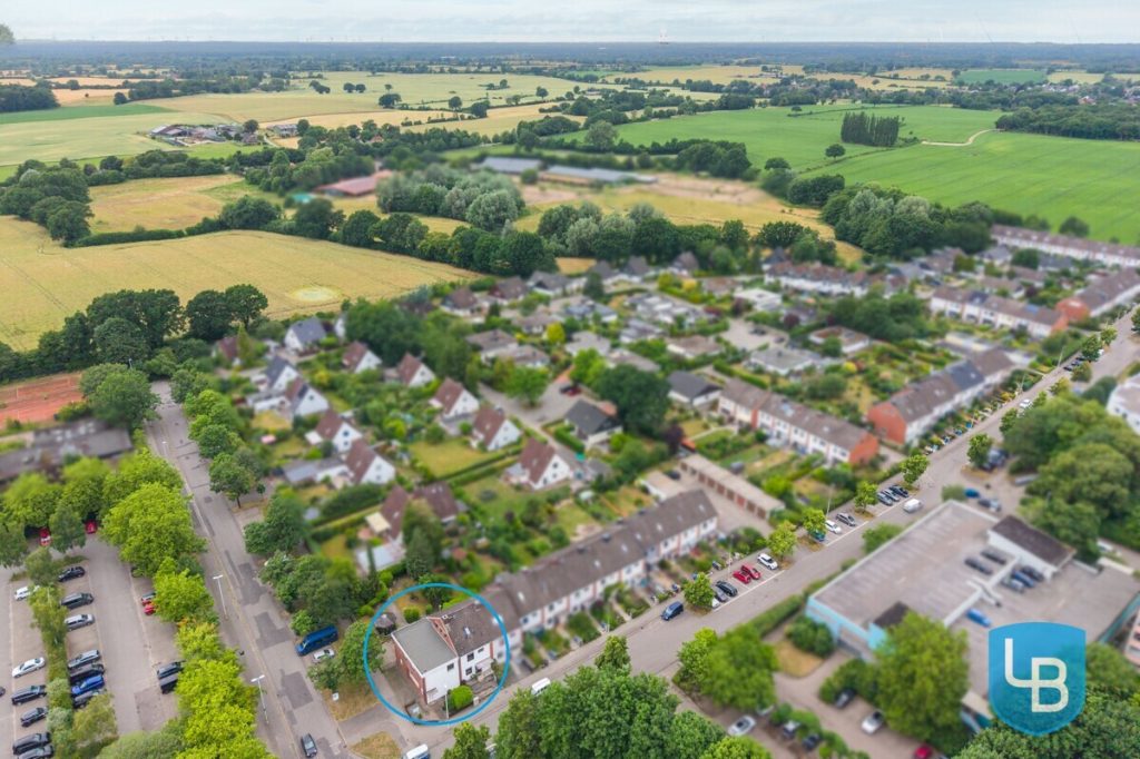 Immobilienangebot - Kiel / Mettenhof - Alle & Rest (Wohnen) - Mehr Platz geht nicht! Reihenendhaus mit Einliegerwohnung und Doppelgarage in Kiel-Mettenhof!