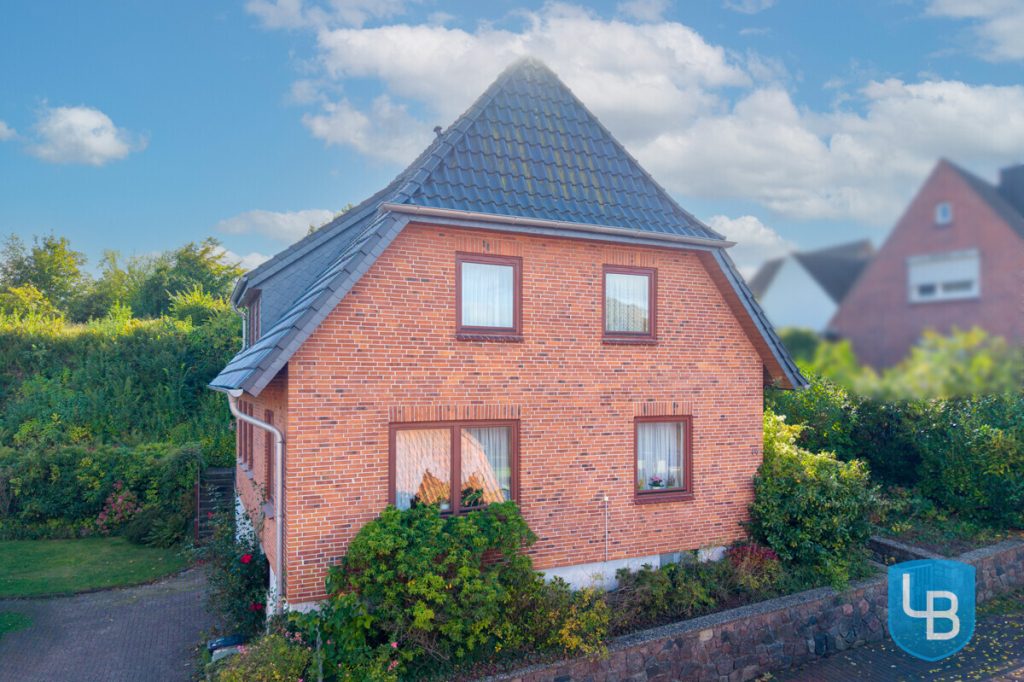 Immobilienangebot - Plön - Alle & Rest (Wohnen) - Zentrumsnah in Plön – Großzügiges Einfamilienhaus mit Ausblick
