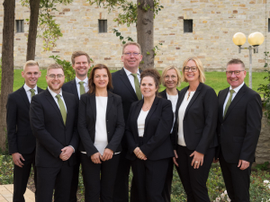 Team Thater Gruppenfoto im Grünen