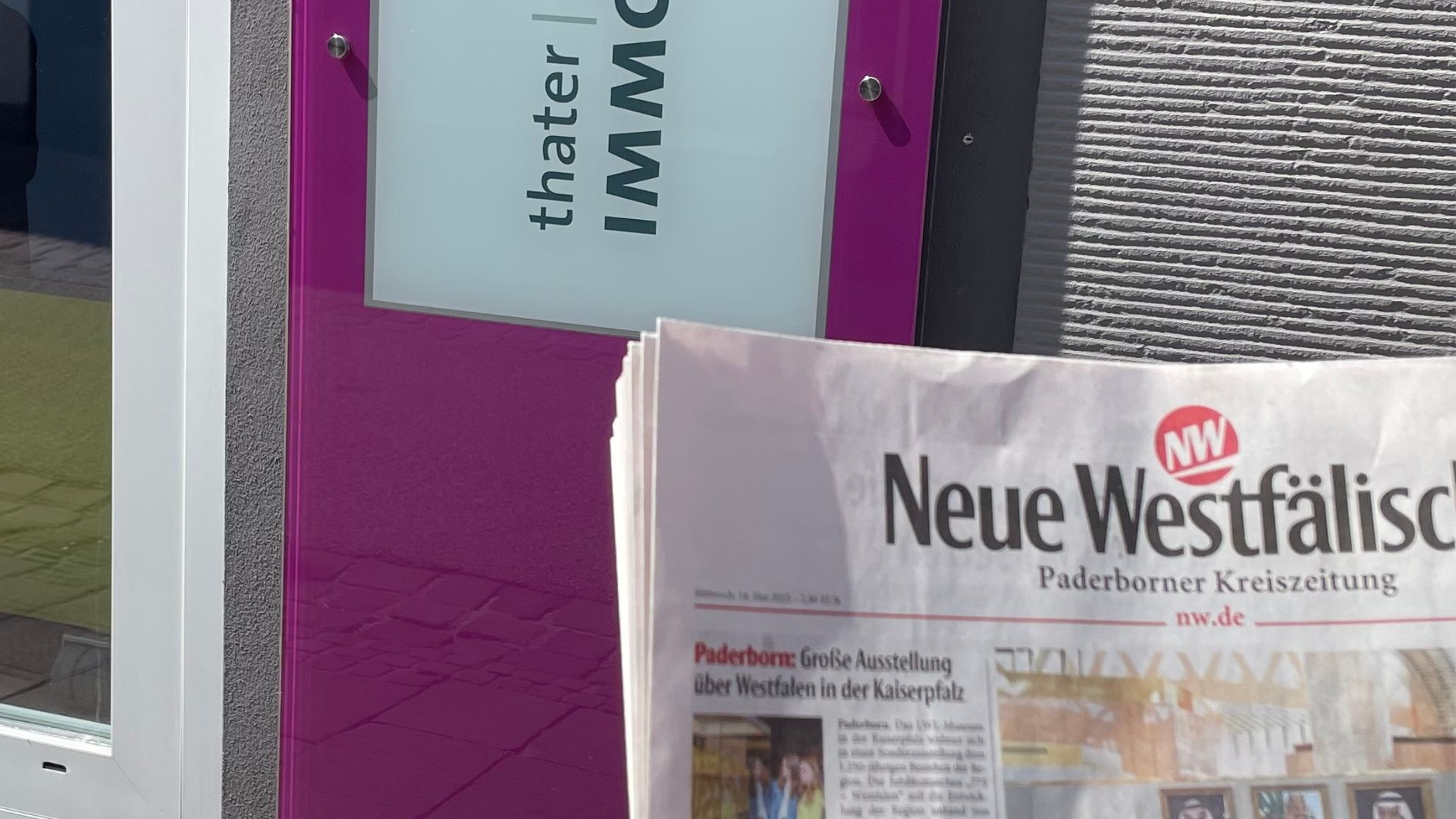 Zeitung-neue-westfälische-mit-thater-logo