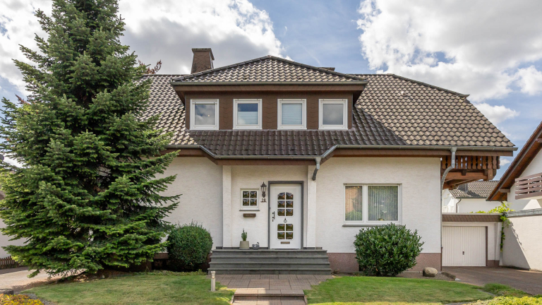 Thater Immobilien GmbH - Immobilienangebot - Paderborn - Häuser - 6065 | Zweifamilienhaus in 33106 Paderborn