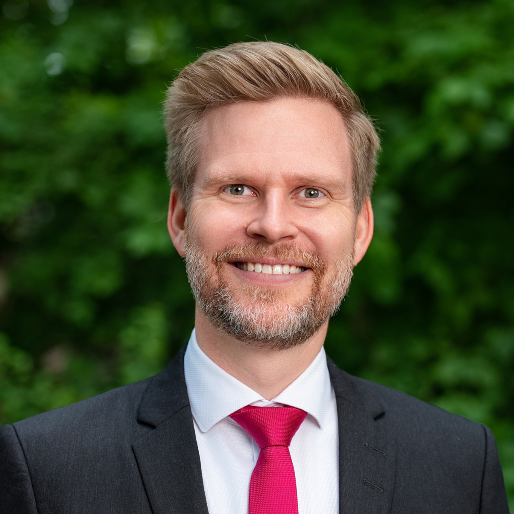 Geschätsführer thater IMMOBILIEN Gütersloh - Patrick Silaff Geschätsführer thater IMMOBILIEN Gütersloh - Patrick Silaff