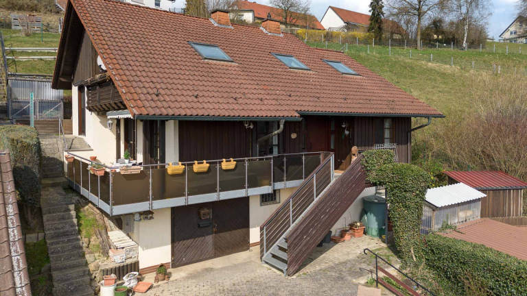 Thater Immobilien GmbH - Immobilienangebot - Bad Wünnenberg - Häuser - 6144 I Einfamilienhaus in 33181 Bad Wünnenberg