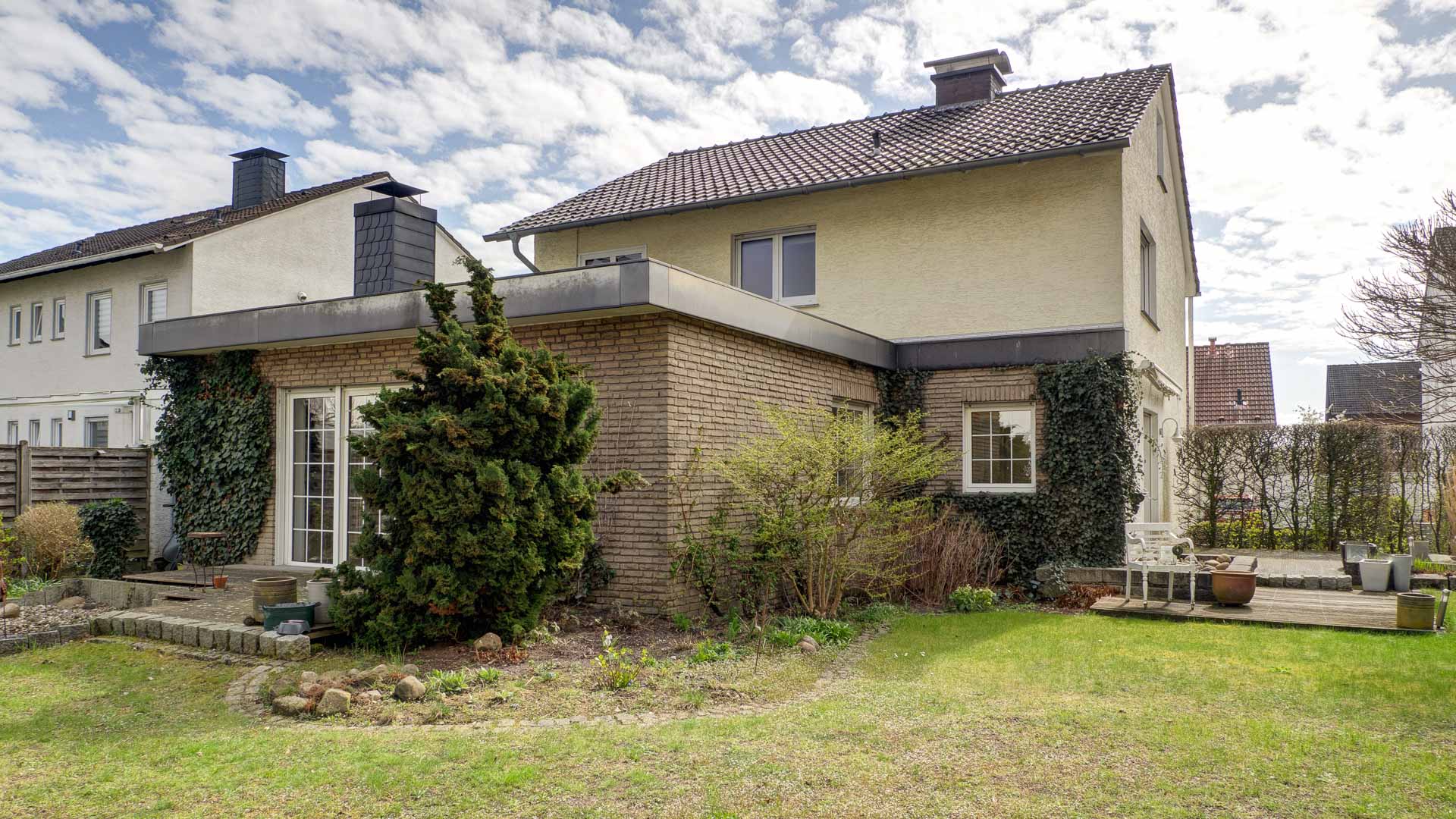Thater Immobilien GmbH - Immobilienangebot - Paderborn - Häuser - 6223 I Einfamilienhaus zu kaufen in 33104 Paderborn