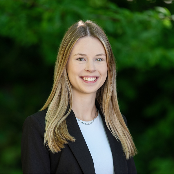 Melina_Schäfers_Auszubildende_Immobilienkauffrau_thater IMMOBILIEN Melina_Schäfers_Auszubildende_Immobilienkauffrau_thater IMMOBILIEN