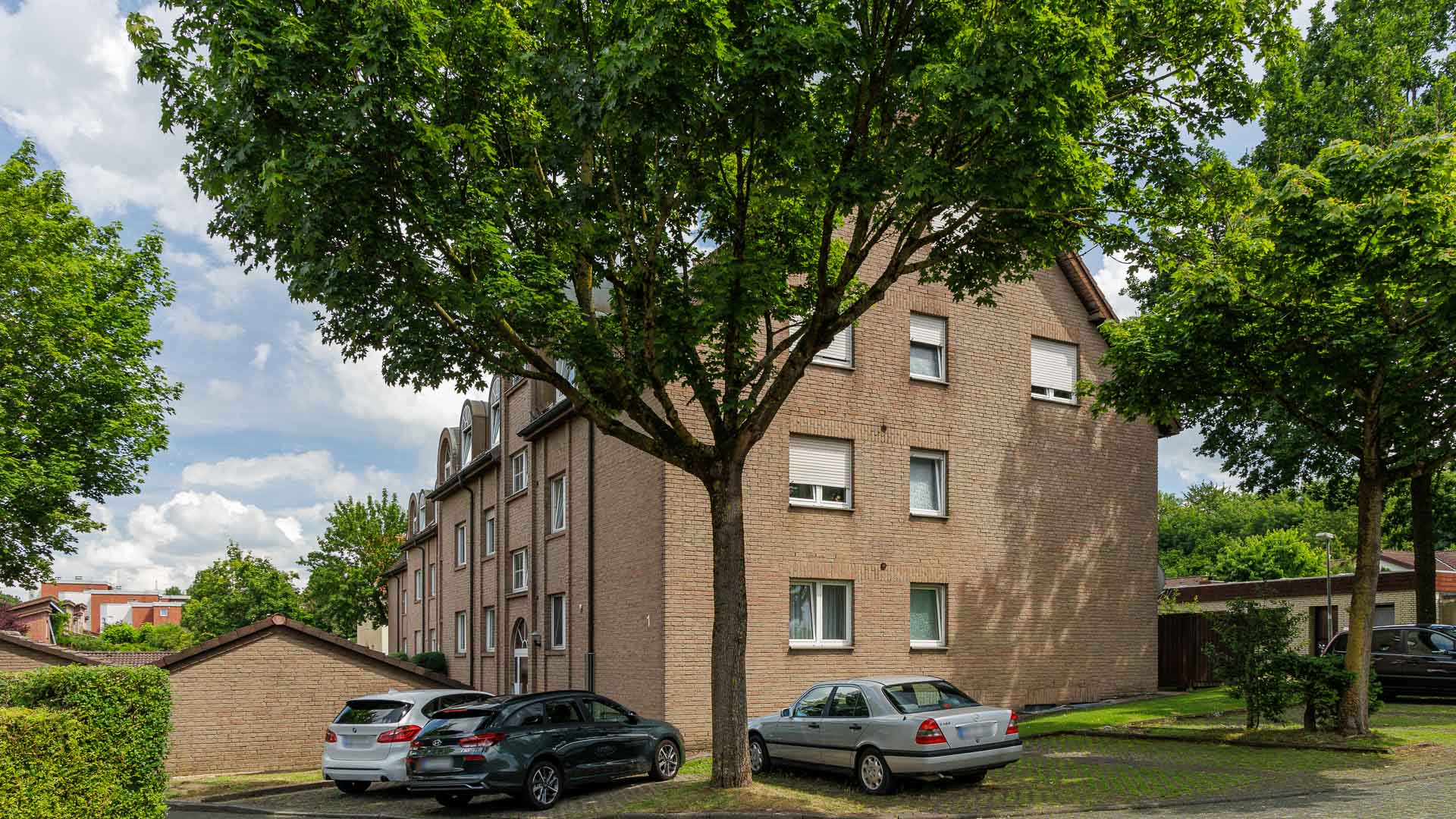 Thater Immobilien GmbH - Immobilienangebot - Paderborn - Häuser - 6250 | Mehrfamilienhaus zu kaufen in 33100 Paderborn