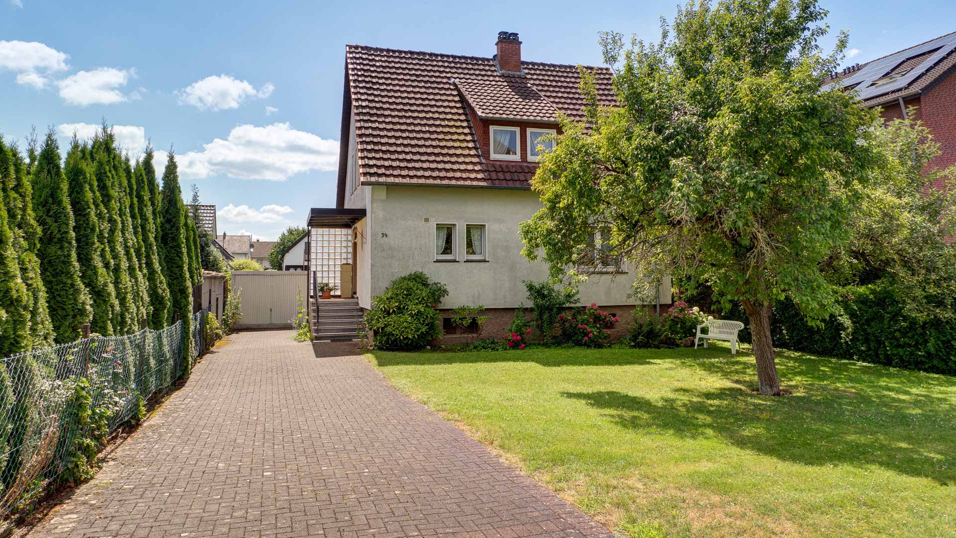 Thater Immobilien GmbH - Immobilienangebot - Paderborn - Häuser - 6253 | Einfamilienhaus in Schloß Neuhaus zu kaufen