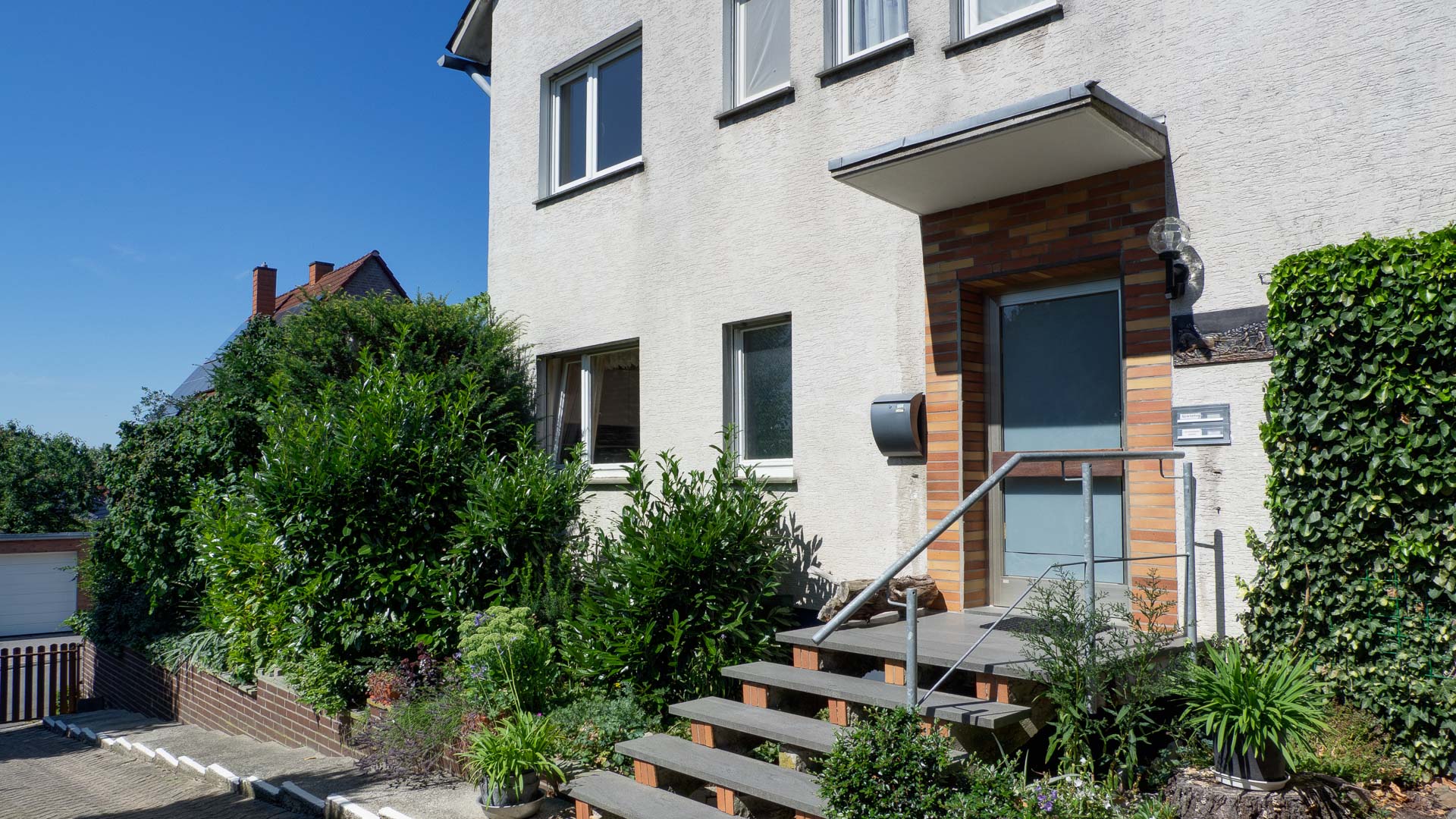 Thater Immobilien GmbH - Immobilienangebot - Borchen - Häuser - 6085 | Zweifamilienhaus zu kaufen in 33178 Borchen