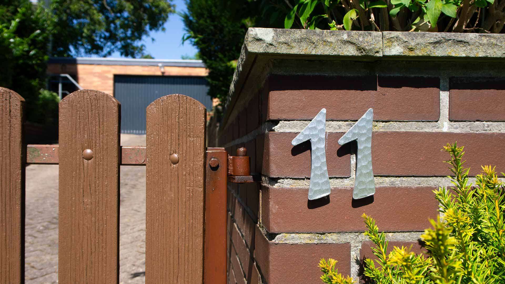 Thater Immobilien GmbH - Immobilienangebot - Borchen - Häuser - 6085 | Zweifamilienhaus zu kaufen in 33178 Borchen