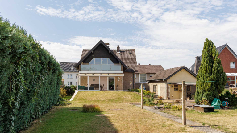Thater Immobilien GmbH - Immobilienangebot - Paderborn - Häuser - 6356 | Zweifamilienhaus / Baugrundstück(e) zu kaufen in 33104 Paderborn