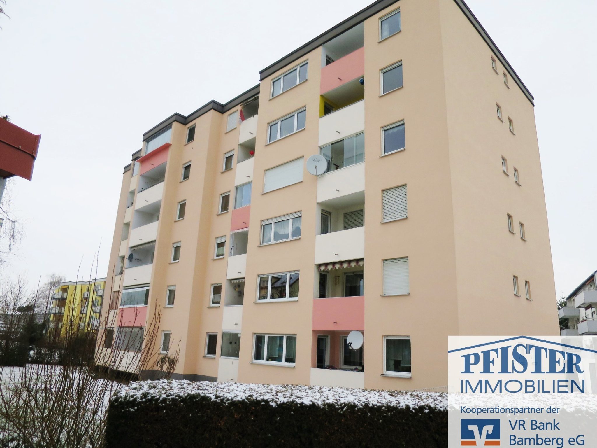 Immobilienangebot - Hallstadt - Alle - Vermietete 2-Zimmer Wohnung in einem gepflegten Mehrparteienhaus - renovierungsbedürftig
