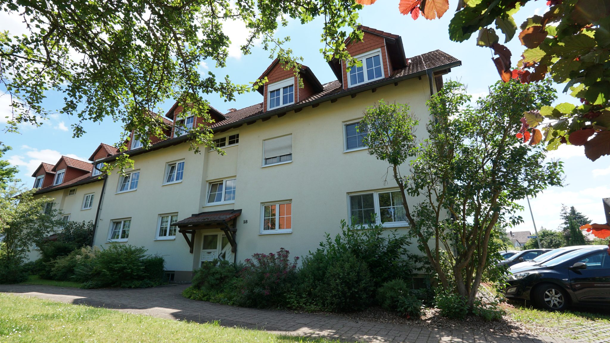 Immobilienangebot - Ebensfeld - Alle - Gemütliche 3-Zimmer-Dachgeschosswohnung auf zwei Ebenen in schöner Lage von Ebensfeld