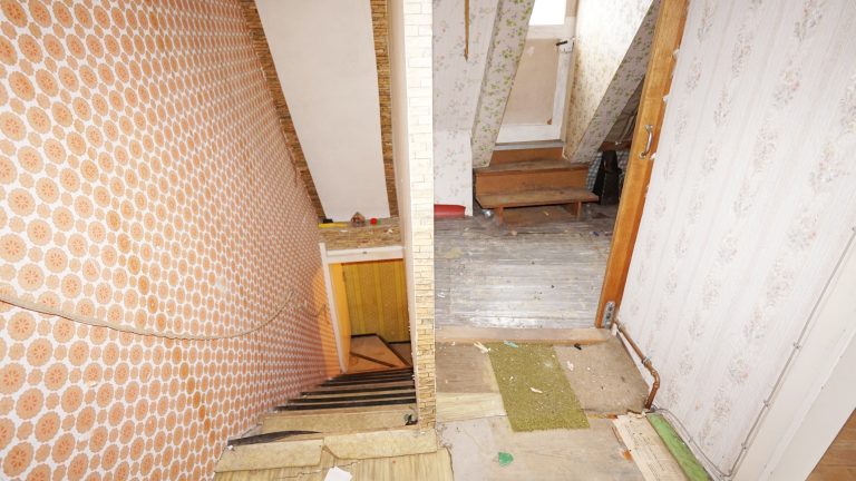Immobilienangebot - Bamberg - Alle - Verkauf im Angebotsverfahren - stark sanierungsbedürftiges Stadthaus in Bambergs Sandgebiet