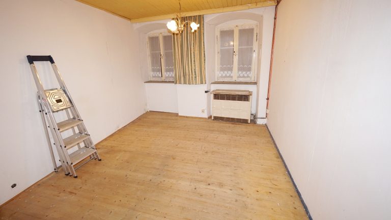 Immobilienangebot - Bamberg - Alle - Verkauf im Angebotsverfahren - stark sanierungsbedürftiges Stadthaus in Bambergs Sandgebiet