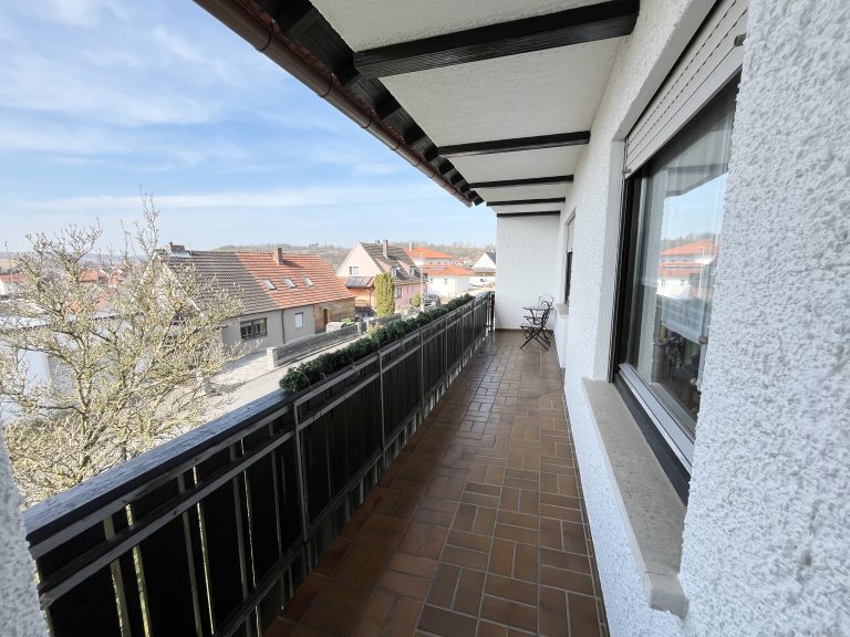 Immobilienangebot - Oberaurach - Alle - Großzügiges Einfamilienhaus mit Einliegerwohnung und Ausbaureserve in Oberaurach OT