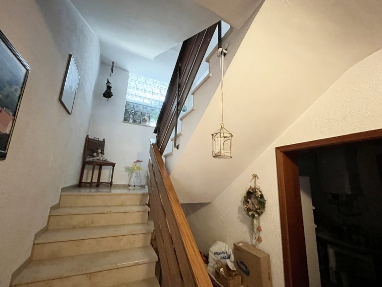 Immobilienangebot - Oberaurach - Alle - Großzügiges Einfamilienhaus mit Einliegerwohnung und Ausbaureserve in Oberaurach OT