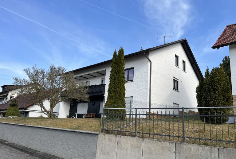 Immobilienangebot - Oberaurach - Alle - Großzügiges Einfamilienhaus mit Einliegerwohnung und Ausbaureserve in Oberaurach OT