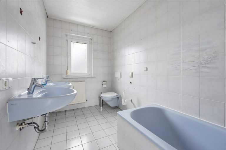Immobilienangebot - Strullendorf - Alle - Zweifamilienhaus in Strullendorf - Kapitalanlage oder Eigennutzung
