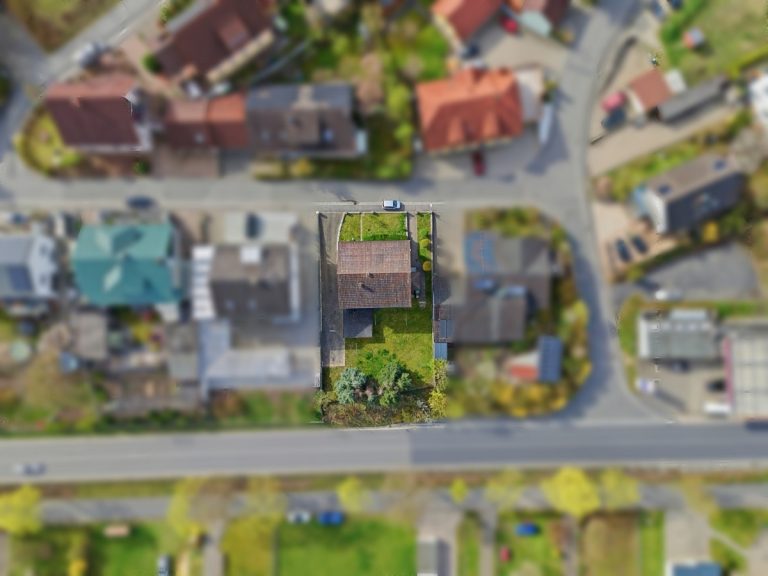 Immobilienangebot - Viereth-Trunstadt - Alle - Ein Zuhause mit Zukunft: Zweifamilienhaus in Viereth mit großem Garten