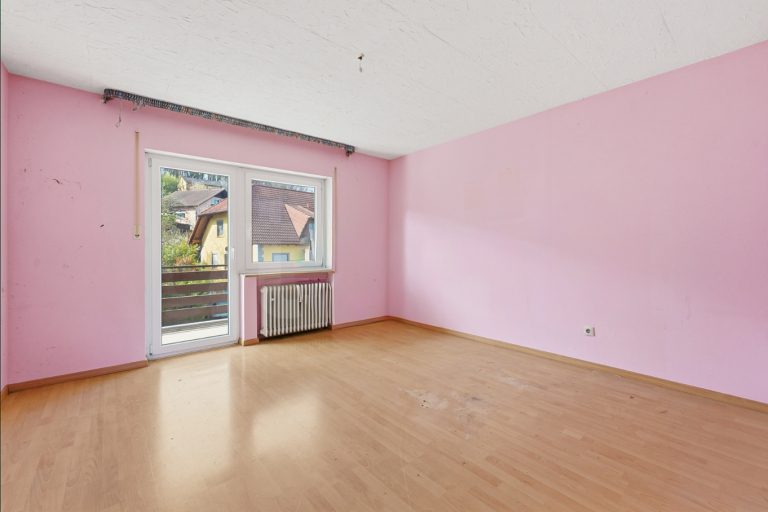 Immobilienangebot - Viereth-Trunstadt - Alle - Ein Zuhause mit Zukunft: Zweifamilienhaus in Viereth mit großem Garten
