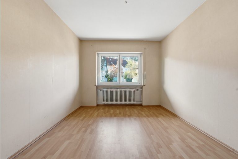 Immobilienangebot - Viereth-Trunstadt - Alle - Ein Zuhause mit Zukunft: Zweifamilienhaus in Viereth mit großem Garten