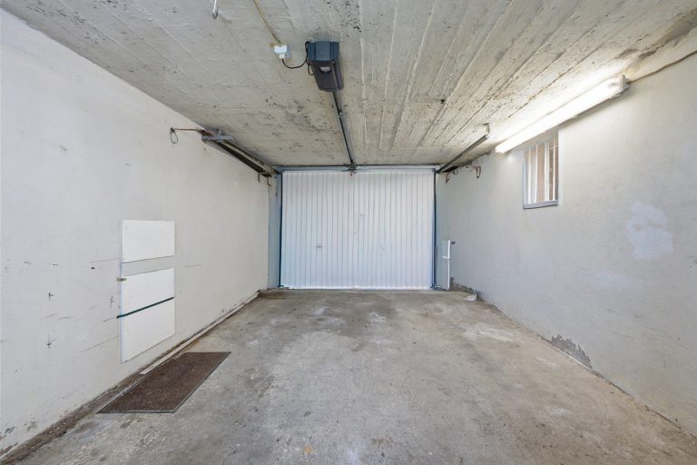 Immobilienangebot - Viereth-Trunstadt - Alle - Ein Zuhause mit Zukunft: Zweifamilienhaus in Viereth mit großem Garten