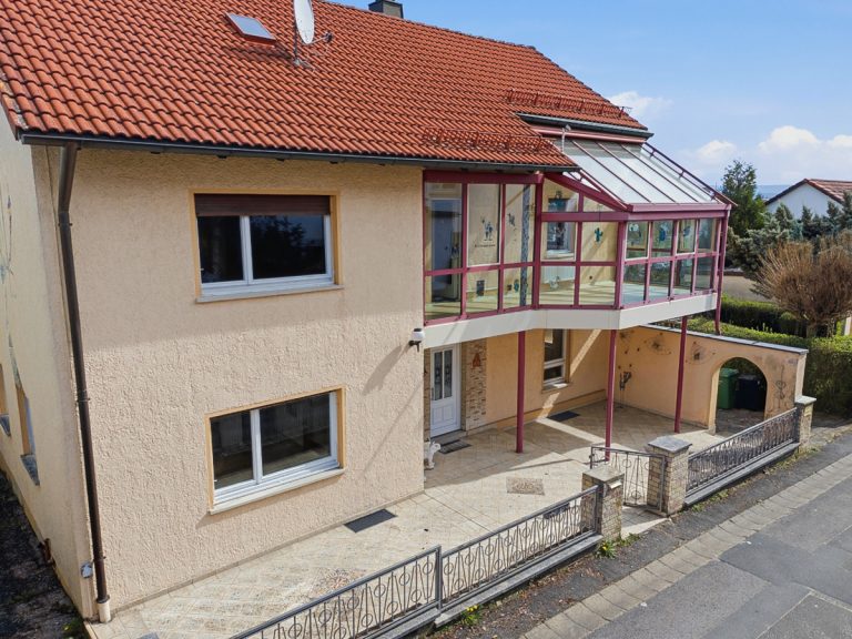 Immobilienangebot - Bischberg - Alle - Großzügiges Zweifamilienhaus in Bischberg