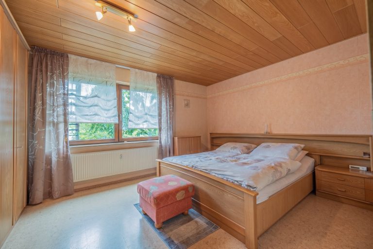 Immobilienangebot - Rattelsdorf - Alle - Gepflegtes Zweifamilienhaus in schöner Ortsrandlage von Rattelsdorf