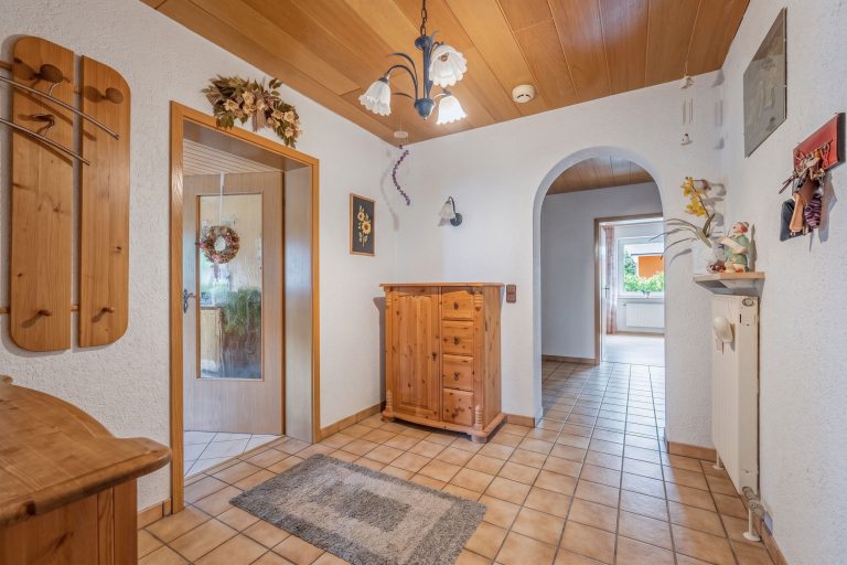 Immobilienangebot - Rattelsdorf - Alle - Gepflegtes Zweifamilienhaus in schöner Ortsrandlage von Rattelsdorf