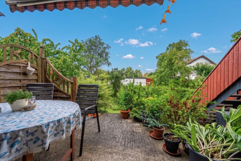 Immobilienangebot - Rattelsdorf - Alle - Gepflegtes Zweifamilienhaus in schöner Ortsrandlage von Rattelsdorf