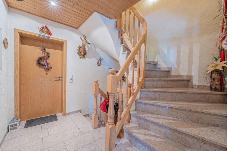 Immobilienangebot - Rattelsdorf - Alle - Gepflegtes Zweifamilienhaus in schöner Ortsrandlage von Rattelsdorf