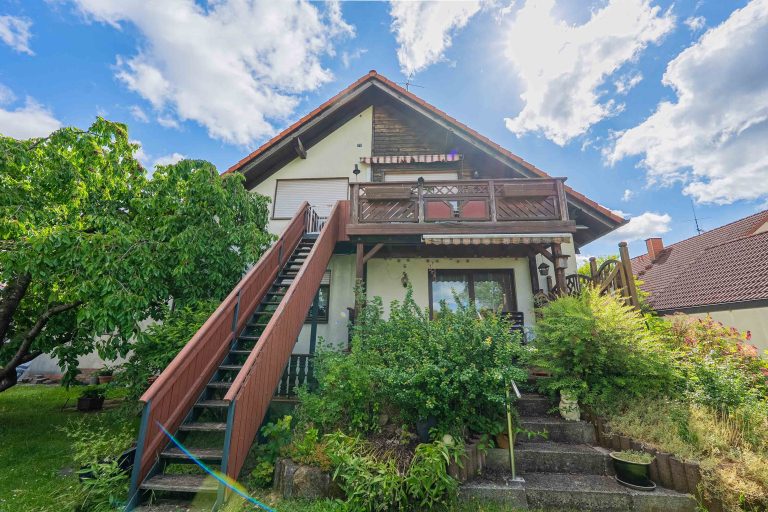 Immobilienangebot - Rattelsdorf - Alle - Gepflegtes Zweifamilienhaus in schöner Ortsrandlage von Rattelsdorf
