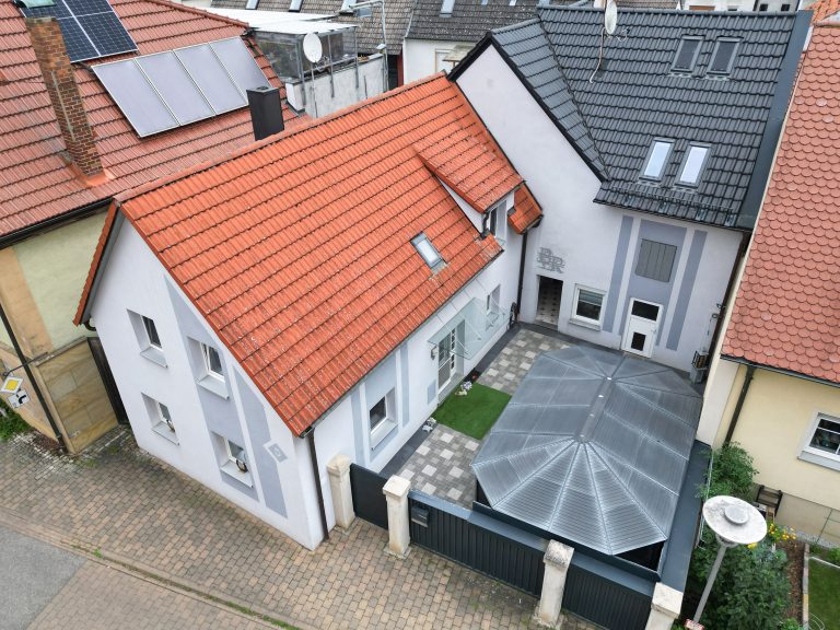 Immobilienangebot - Kemmern - Alle - Einfamilienhaus mit ausgebauter Scheune in schöner Randlage von Kemmern