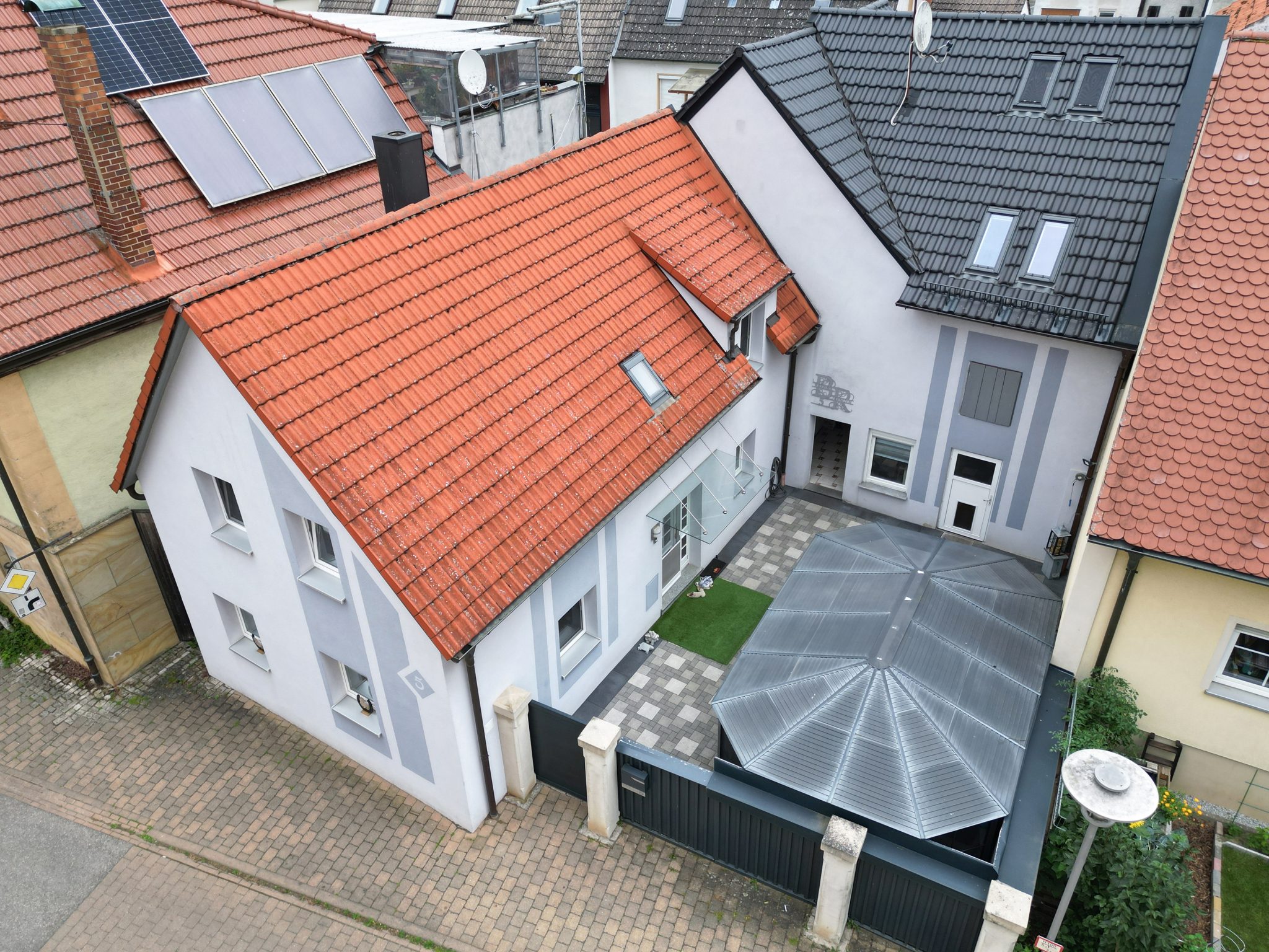 Immobilienangebot - Kemmern - Alle - Einfamilienhaus mit ausgebauter Scheune in Kemmern