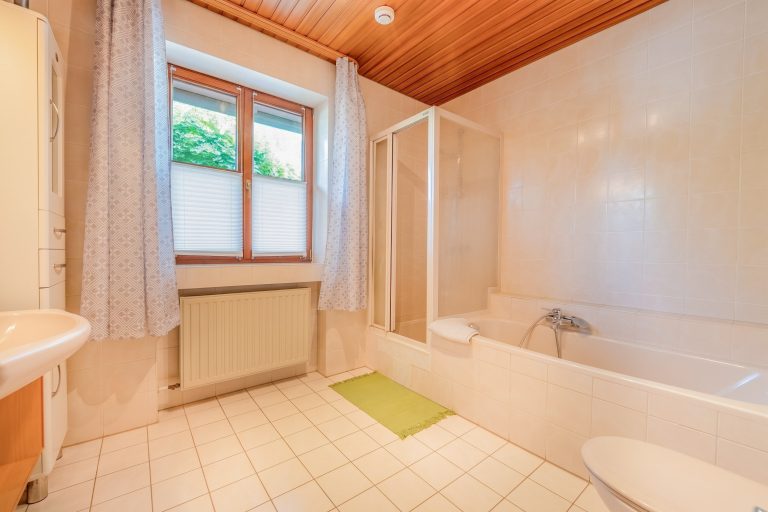 Immobilienangebot - Bamberg - Alle - Großzügiges Einfamilienhaus in begehrter Wohnlage von Bamberg – Nähe Klinikum