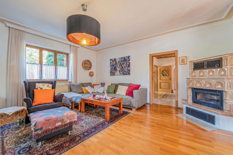 Immobilienangebot - Bamberg - Alle - Großzügiges Einfamilienhaus in begehrter Wohnlage von Bamberg – Nähe Klinikum